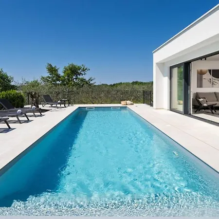 Karbula By Guide * 波雷奇