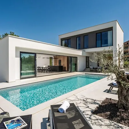 Karbula By Guide 别墅 波雷奇