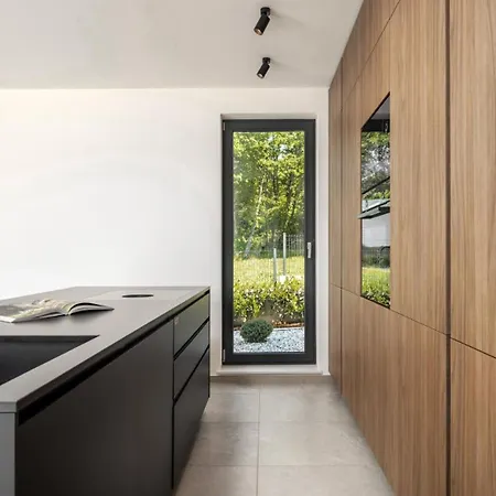 Karbula By Guide * 波雷奇